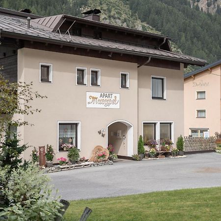 Haus Margret Bed and Breakfast Sankt Leonhard im Pitztal Exteriör bild