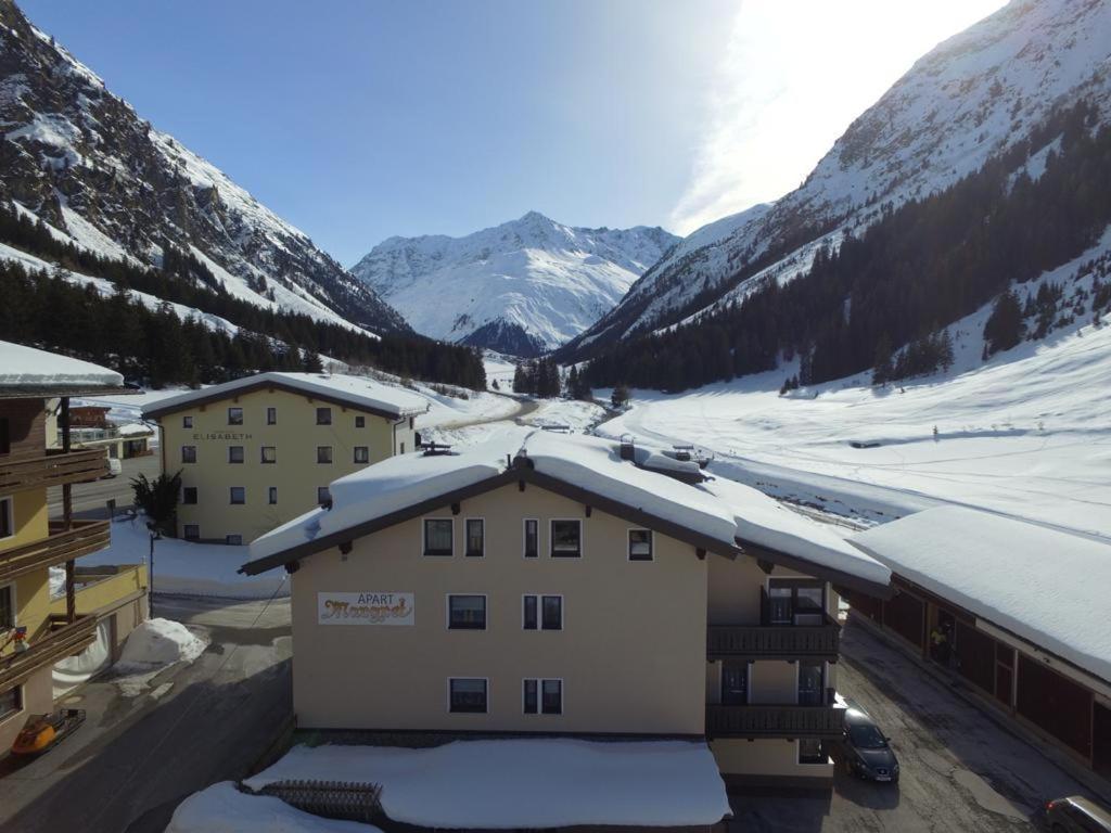 Haus Margret Bed and Breakfast Sankt Leonhard im Pitztal Exteriör bild