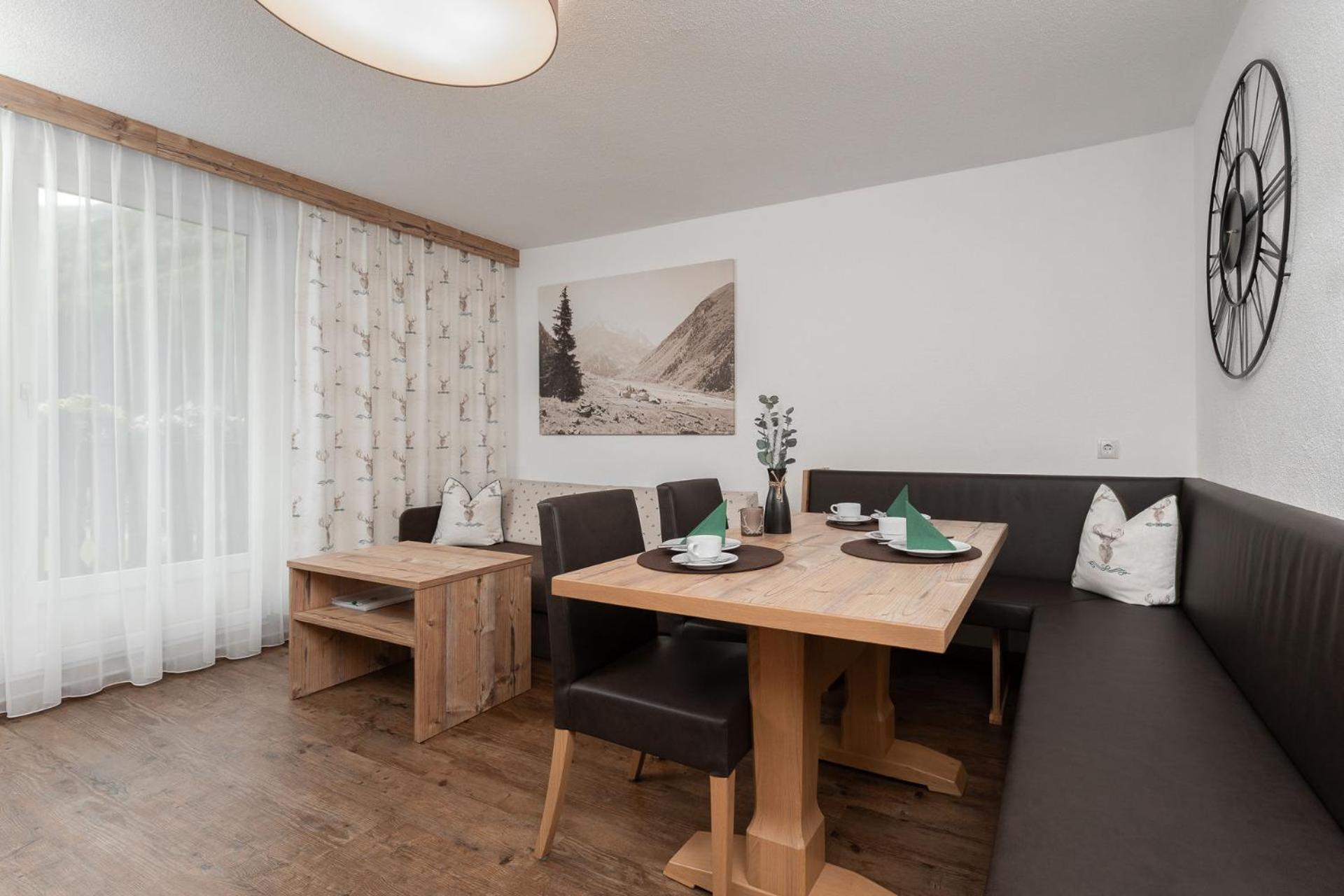 Haus Margret Bed and Breakfast Sankt Leonhard im Pitztal Exteriör bild