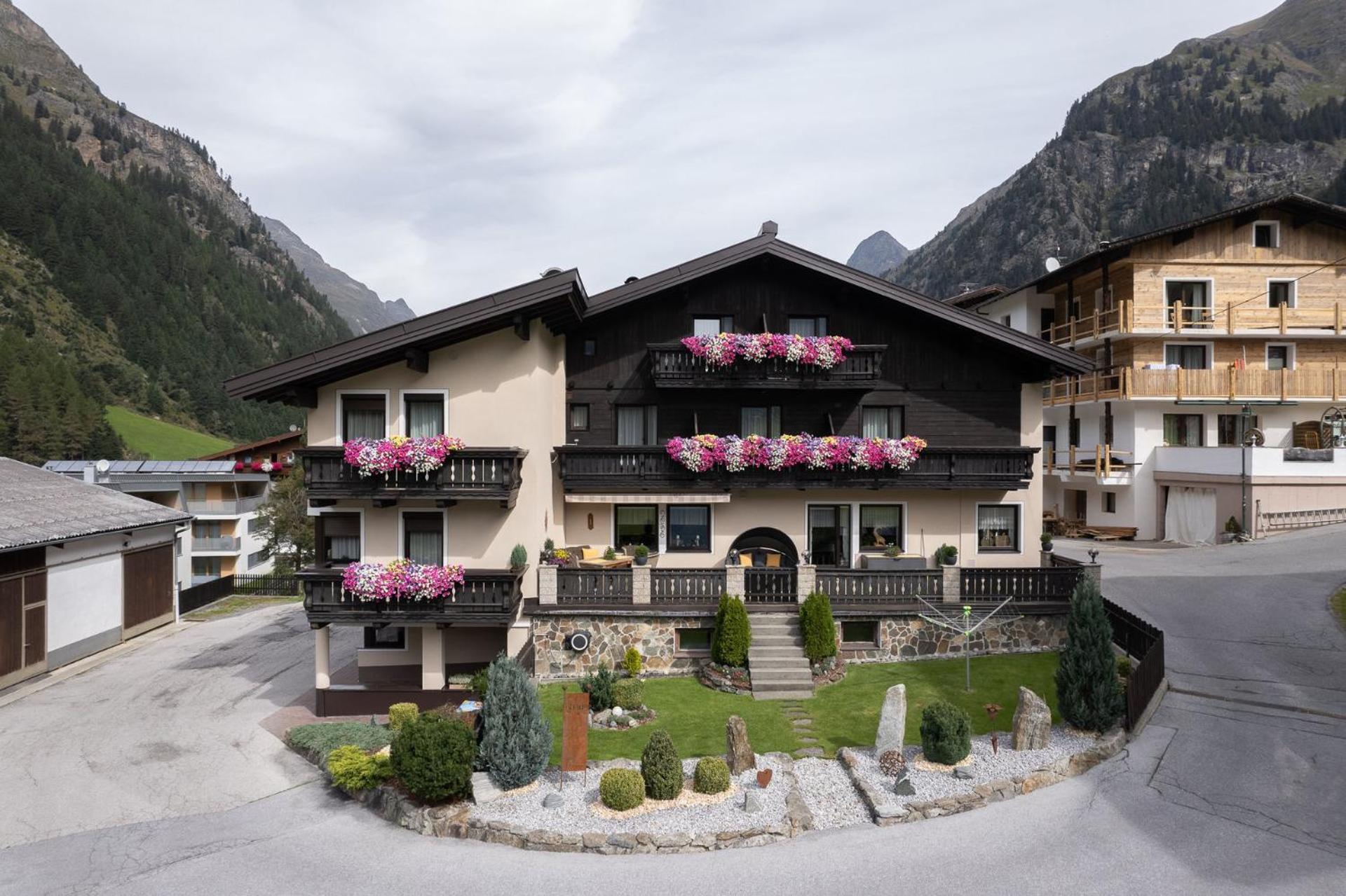 Haus Margret Bed and Breakfast Sankt Leonhard im Pitztal Exteriör bild